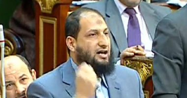 مسلحون يصيبون النائب البلكيمى ويسرقون 100 ألف جنيه بالصحراوى