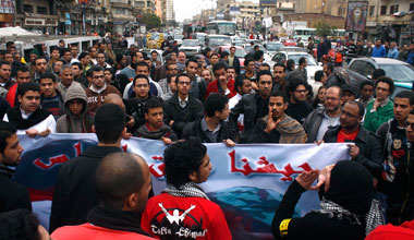 مسيرة شبرا ترفض دعوات بالتوجه لوزارة الدفاع