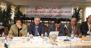 عمال الغزل العرب ينعون شهداء مجزرة بورسعيد