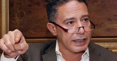 أكمل قرطام: غياب الأغلبية الحزبية بالبرلمان المقبل سيضع الدولة فى "مأزق"