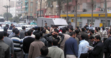 بالصور.. مدرسو الحصة بالبحيرة يقطعون الطرق للمطالبة بتعيينهم