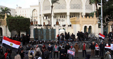 "حماة الثورة" يحذر "الداخلية" من الاعتداء على "6 أبريل" أمام "الاتحادية"