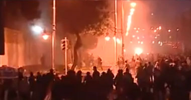 متظاهرو الاتحادية يقطعون طريق المطار اعتراضا على فض الأمن لتظاهرهم