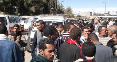 استمرار اعتصام سائقى شرق الدلتا بالسويس للمطالبة بحقوقهم المالية 