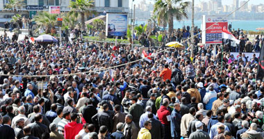 متظاهرو الاسكندرية يقتحمون المجلس المحلى