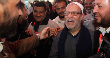 بالصور .. الأمين العام لـ"الحرية والعدالة": سنعمل ضد الثورة المضادة لبناء مؤسسات الدولة.. وسنحصل على الأغلبية فى البرلمان القادم.. ونرحب بالحوار الوطنى دون شروط مسبقة.. وندعم مظاهرات نبذ العنف