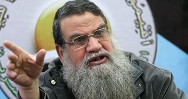 عبود الزمر يخالف فتاوى السلفيين ويوجه الشكر لزوجته فى "يوم المرأة"