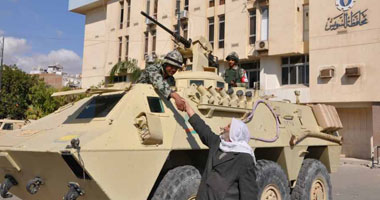 الجيش الثالث ينتشر بشوارع السويس لتطبيق حظر التجوال