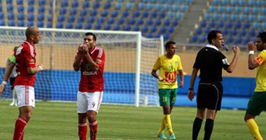 محمد الحنفى حكماً لمباراة الزمالك والمحلة