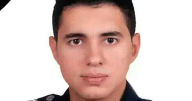 أم الشهيد طيار أحمد أبو العطا لـ"اليوم السابع": "حرقوا قلبى على زهرة عينى حسبنا الله ونعم الوكيل".. ووالده: كان يقبّل يدى ويحافظ على صلاة الفجر.. وشقيقه: ضحى بنفسه حتى لا تسقط طائرته فوق منطقة سكنية