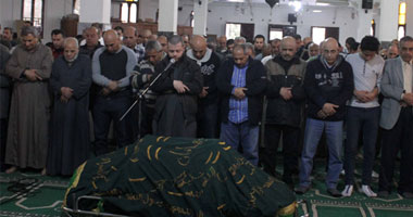 بالفيديو.. لقطات من وداع التوأم حسام وإبراهيم حسن لوالدتهما