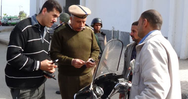 ضبط 923 مخالفة مرورية خلال حملة أمنية بالبحيرة