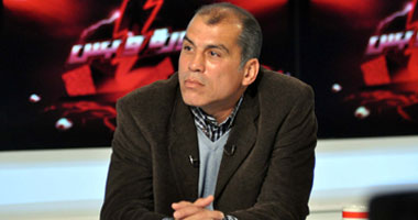 الأهلى يتفق مع "غريب" لخوض خماسى الفريق شوطا واحدا فى مباراة البوسنة