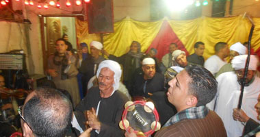 بدء فعاليات حملة "على اسم مصر" بحلقات غنائية فى شوارع القليوبية 