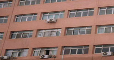 ممرضة بالمستشفى الجامعى ببنى سويق تحرر محضرًا ضد مرافق مريض تعدى عليها بالضرب