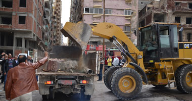 إزالة مبانى على 3 أفدنة خاصة بأملاك الدولة بالمنوفية