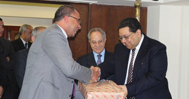 بالصور.. زياد بهاء الدين يرحب بعودة "العربى" مرة أخرى للتعاون الدولى 