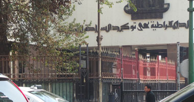 تعلية أسوار مجلس الشعب بـ"حواجز حديدية"
