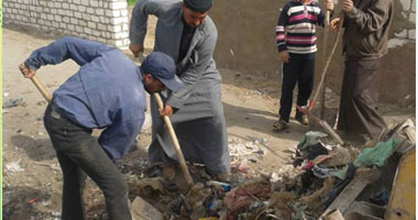 بالصور.. أهالى التل الكبير ينظمون حملة نظافة بقرية أبوعاشور