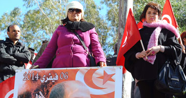 بالصور.. التونسيون يحيون الذكرى الأولى لاغتيال المعارض شكرى بلعيد