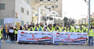 سلسلة بشرية لحملة مستقبل وطن بالإسماعيلية ضد الإرهاب