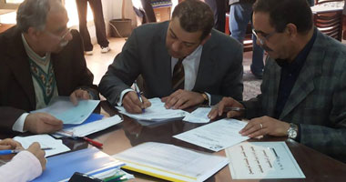 هانى شكرى يتقدم بأوراق ترشحه لأمانة الصندوق فى انتخابات الزمالك وأدهم للعضوية 