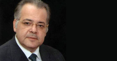 منتجو مستحضرات التجميل يهددون باللجوء للقضاء