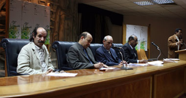 أمسية شعرية لجماعة ذات بمكتبة البلد