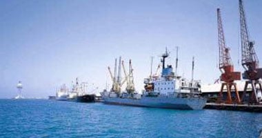 استمرار إغلاق بوغازى الإسكندرية والدخيلة أمام حركة الملاحة لسوء الطقس