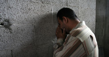 تأجيل إعادة محاكمة طيار وزوجته هتكا عرض بواب