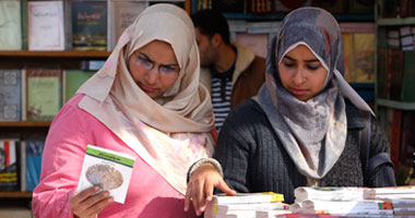 جدل حول فرضية الحجاب وشكله الوارد بـ"القرآن"
