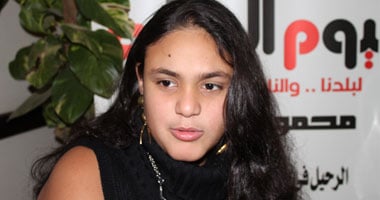يسرا أصغر روائية فى مصر عندها 16 سنة و7 روايات و3 أمنيات: الحرية وعضوية اتحاد الكتاب ومقابلة محمد صبحى