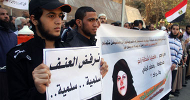 بالصور.. مظاهرة للسلفيين أمام مجلس الدولة للمطالبة بظهور كاميليا