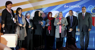 بالصور.. أمهات الرياضيين يتحدثن لـ"اليوم السابع".. والدة آية مدنى، بطلة الخماسى: كل الصعب بيهون لما بترفع علم مصر فى العالم كله.. والدة ياسر فرج، بطل رمى الجلة: كنت شديدة عليه من صغره عشان يوصل لحلمه