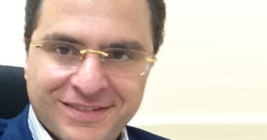 الفرق بين الليزر والمنظار فى جراحة الانزلاق الغضروفى