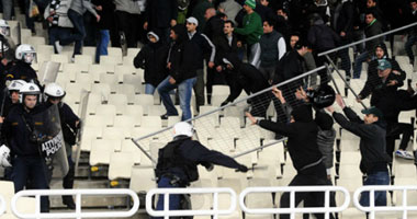 تقرير: شغب "الألتراس" يدق ناقوس الخطر قبل إنطلاق يورو 2012