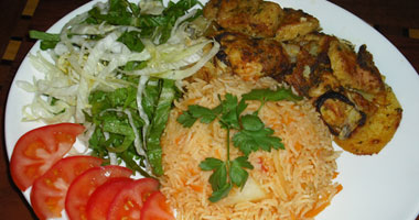 طريقة عمل صينية السمك المخلى مع البطاطس