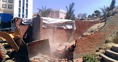 إزالة 10 تعديات على الأراضى الزراعية بكفر الشيخ