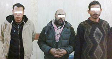 القبض على 6 لصوص لسرقتهم 12 طن حديد من عوامات قناة السويس