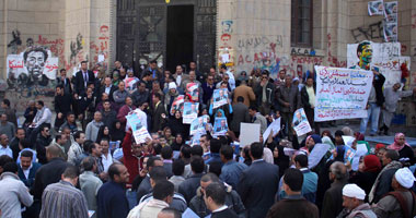 غدا.. مصابو الثورة يتظاهرون أمام دار القضاء بعد إخلاء سبيل مبارك