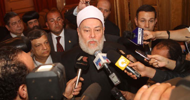 المفتى يهيب بالمسلمين حكومات وشعوبًا نصرة مسلمى بورما المضطهدين