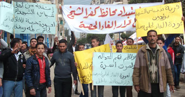  تظاهر أهالى المضربين عن الطعام بكفر الشيخ 