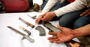 ضبط 11 قطعة سلاح و3 كيلو حشيش بحوزة 3 متهمين فى المنيا