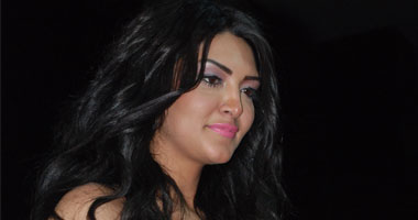 سالى عبد السلام: أهدى جائزة أفضل مذيعة لـ"ميجا F.M"