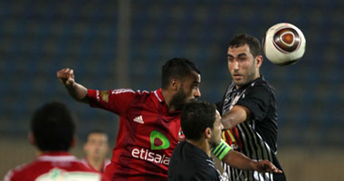 بالصور.. عبد الظاهر يقود الأهلى لفوز صعب على إنبى 2/1