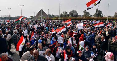 خبير اقتصادى: مصر قبل الثورة كانت تدار بالنهب والآن بـ"الجهل" 