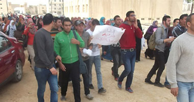 متظاهر بمليونية "تطهير القضاء": "يارب خد شامخ وهات عادل"