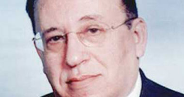 "يسأل الناس".. قصيدة للشاعر الدكتور حامد طاهر