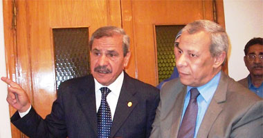 رئيس إقليم القناة وسيناء يفتتح معرض الخولى للفنون التشكيلية