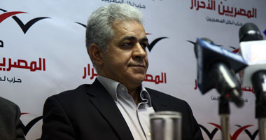 حمدين صباحى: لا ينبغى أن تكون البلاد رهن قرار رجل واحد